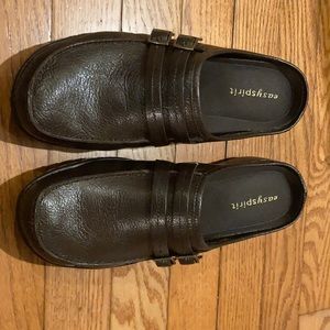 Easy Spirit Leather Esday trip mules. Worn twice.